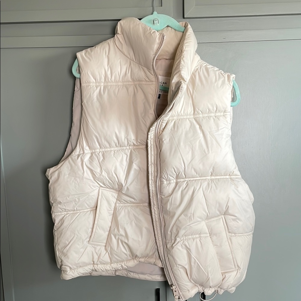 American Eagle Outfitters Cream Puffer Vest